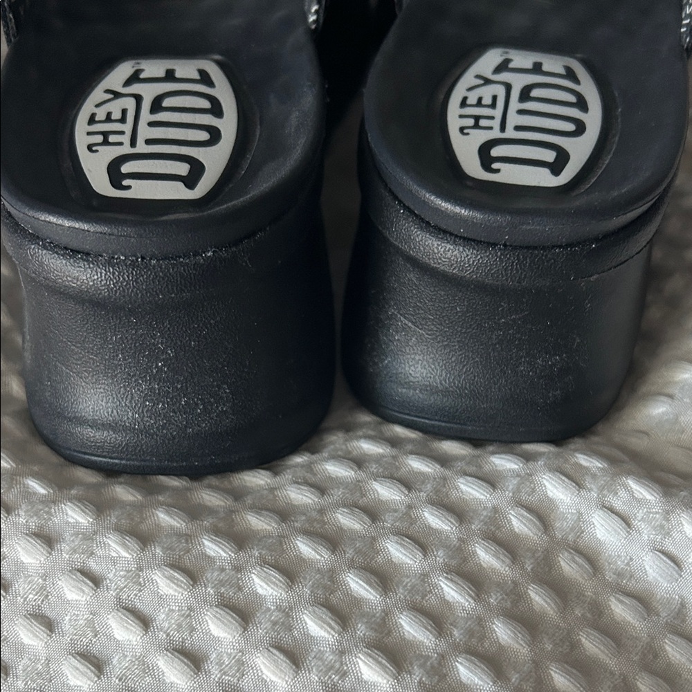 Hey Dude Black Slide Sandals size 9 wide - Picture 5 of 9